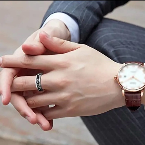 Wedding ring - Picture 3 of 3